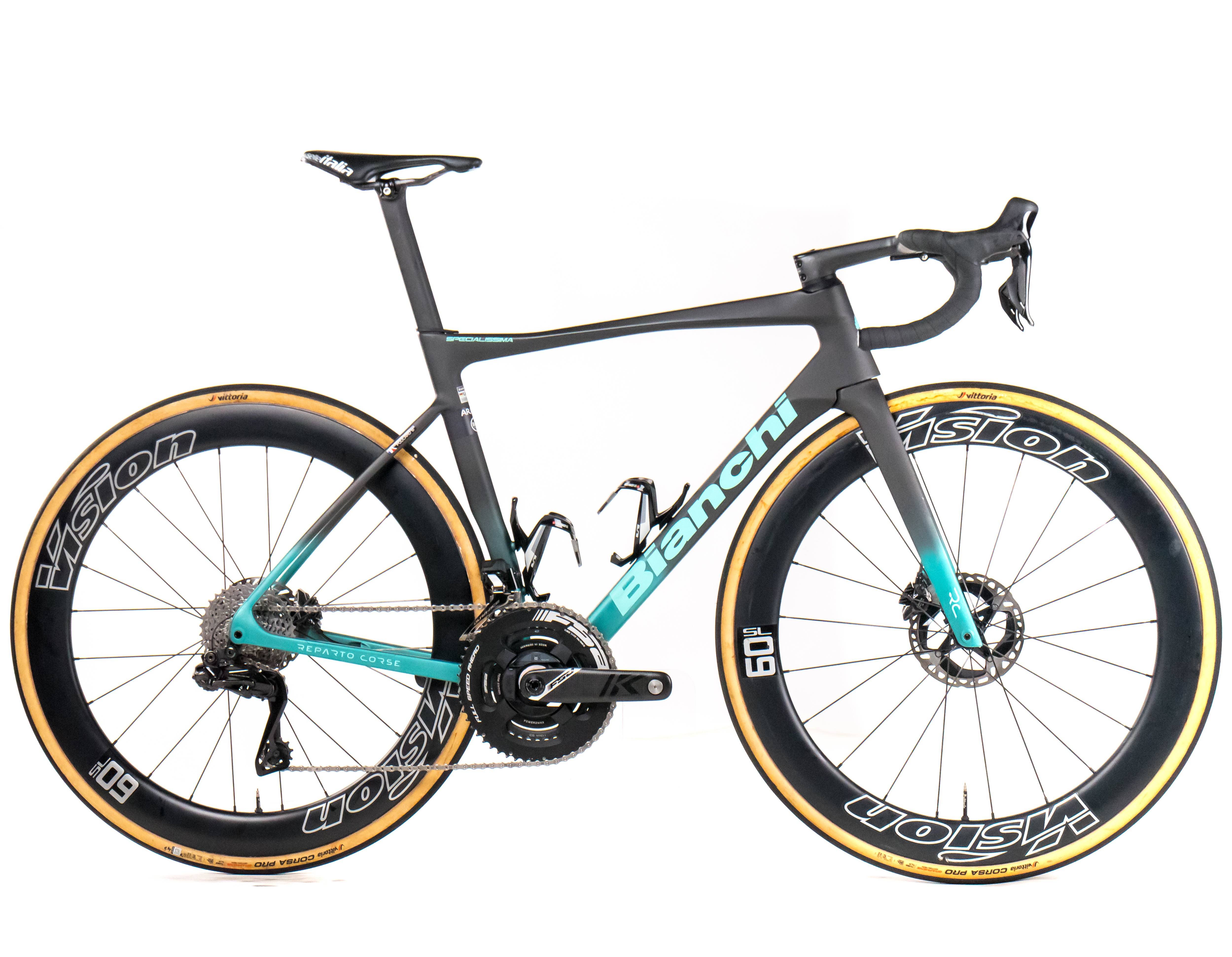 Bianchi Specialissima RC 2025 Team Arkéa - B&B Hotels Baptiste Poulard size 55 Shimano Dura-Ace Di2 2x12sp - Bikeroom / 55 / Team Arkéa - B&B Hotels