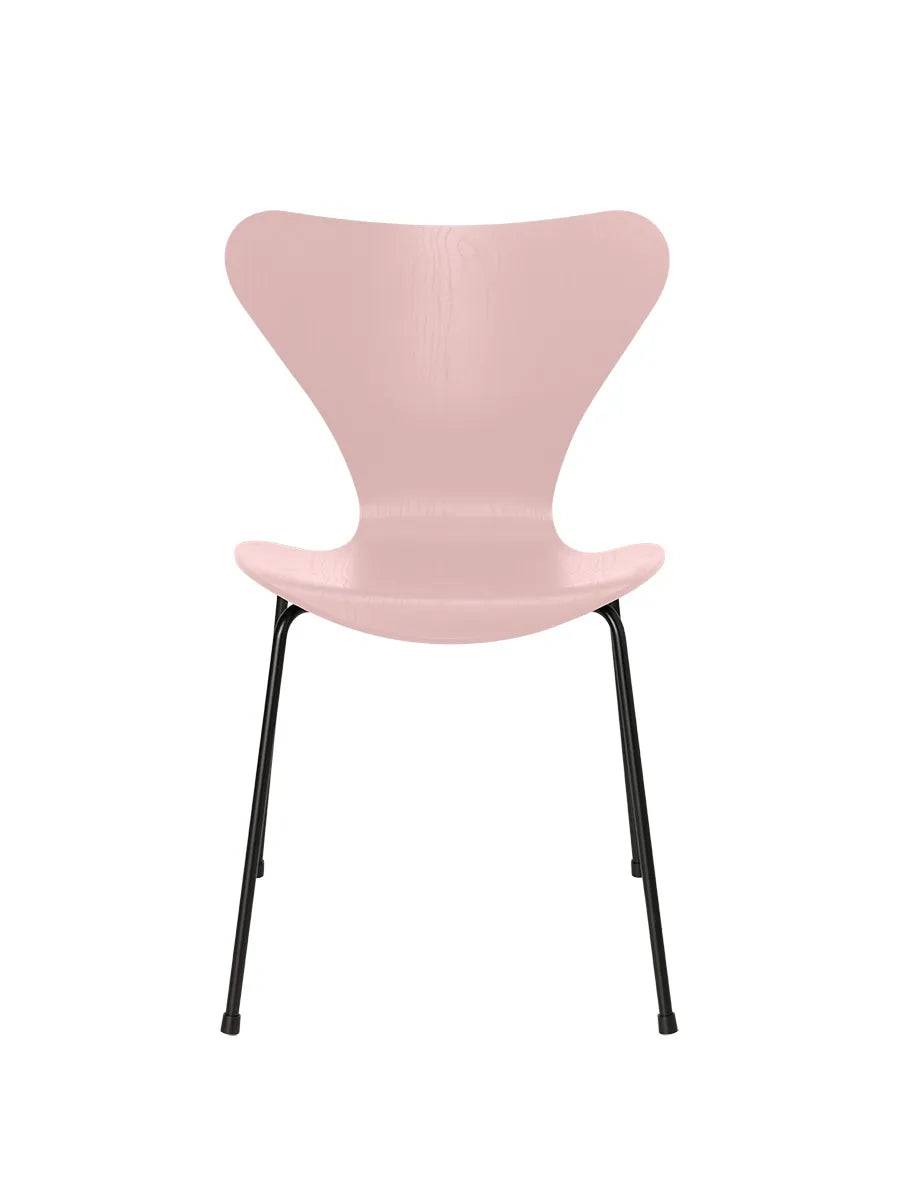 3107 Serie 7 stol i farvet ask af Arne Jacobsen Pale Rose / Sort - Jacobsen Plus