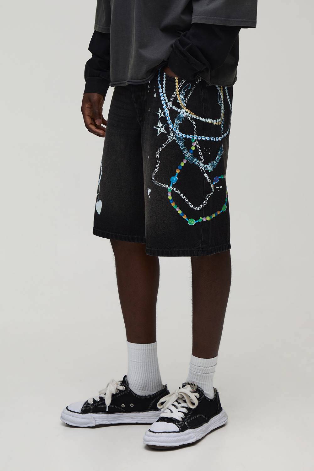 Baggy Paint Splatter Chain Print Washed Denim Shorts | Black | Size 50