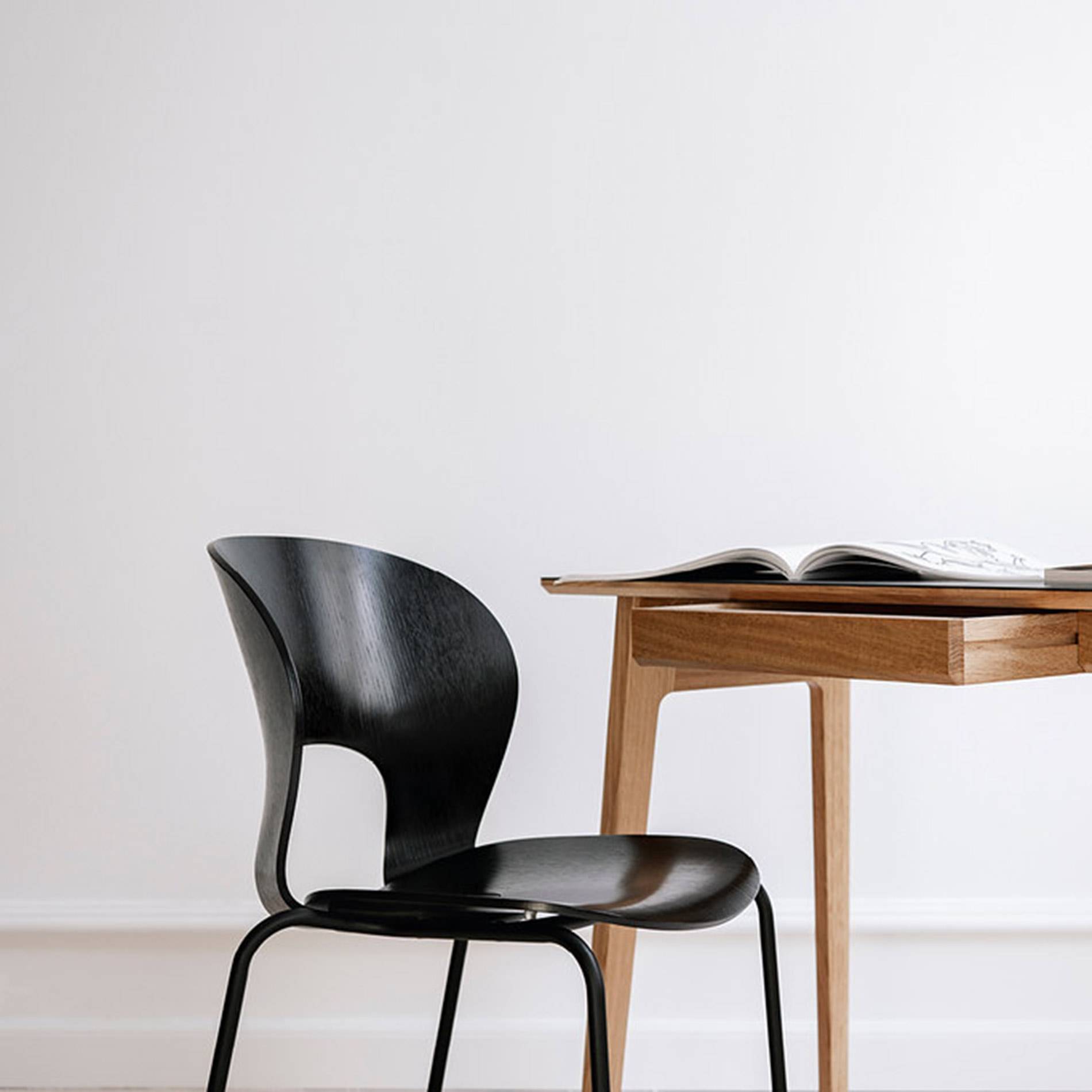 Ø Chair.