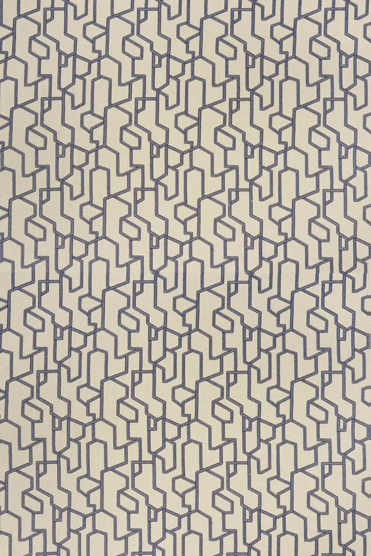Clarke & Clarke Fabric Labyrinth F1300/04
