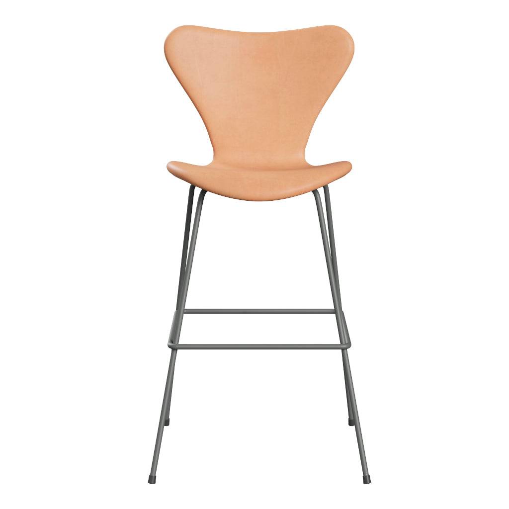Fritz Hansen - 3197 høj barstol, fuldpolstret i Natur læder Silver Grey stel - Jacobsen Plus