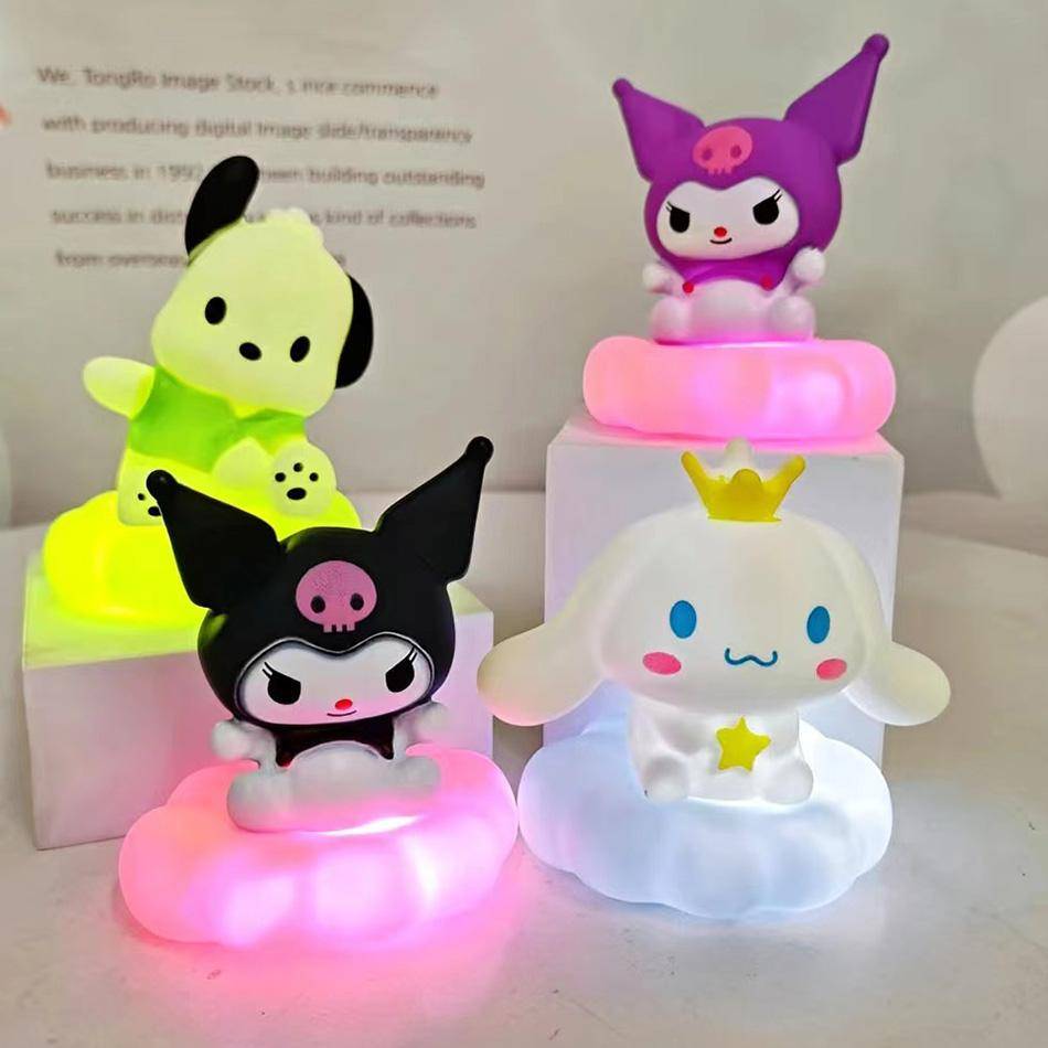 Ny Kawaii Sanrios Nattlampa Emalj Moln Tecknad Kuromi Cinnamoroll Pochacco Liten Bordslampa Lysande Dekoration