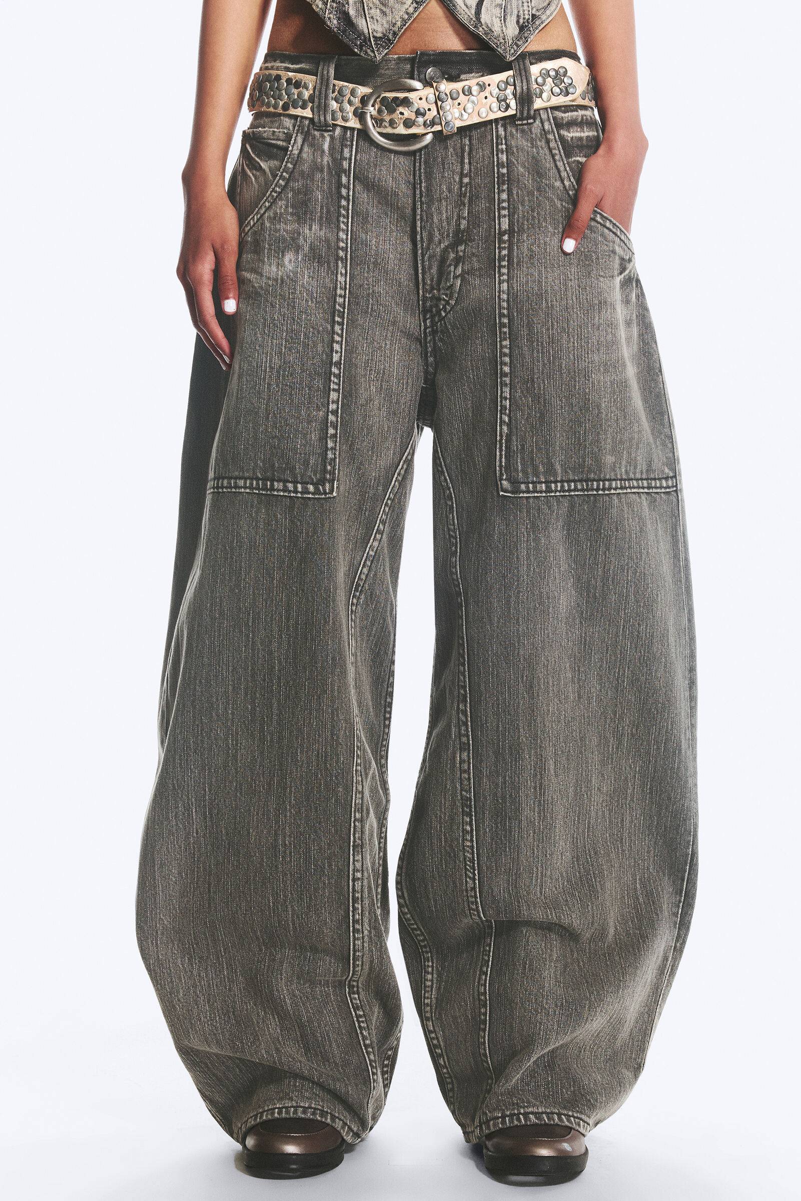 Dunno Unisex Low Rise Loose Barrel Jeans