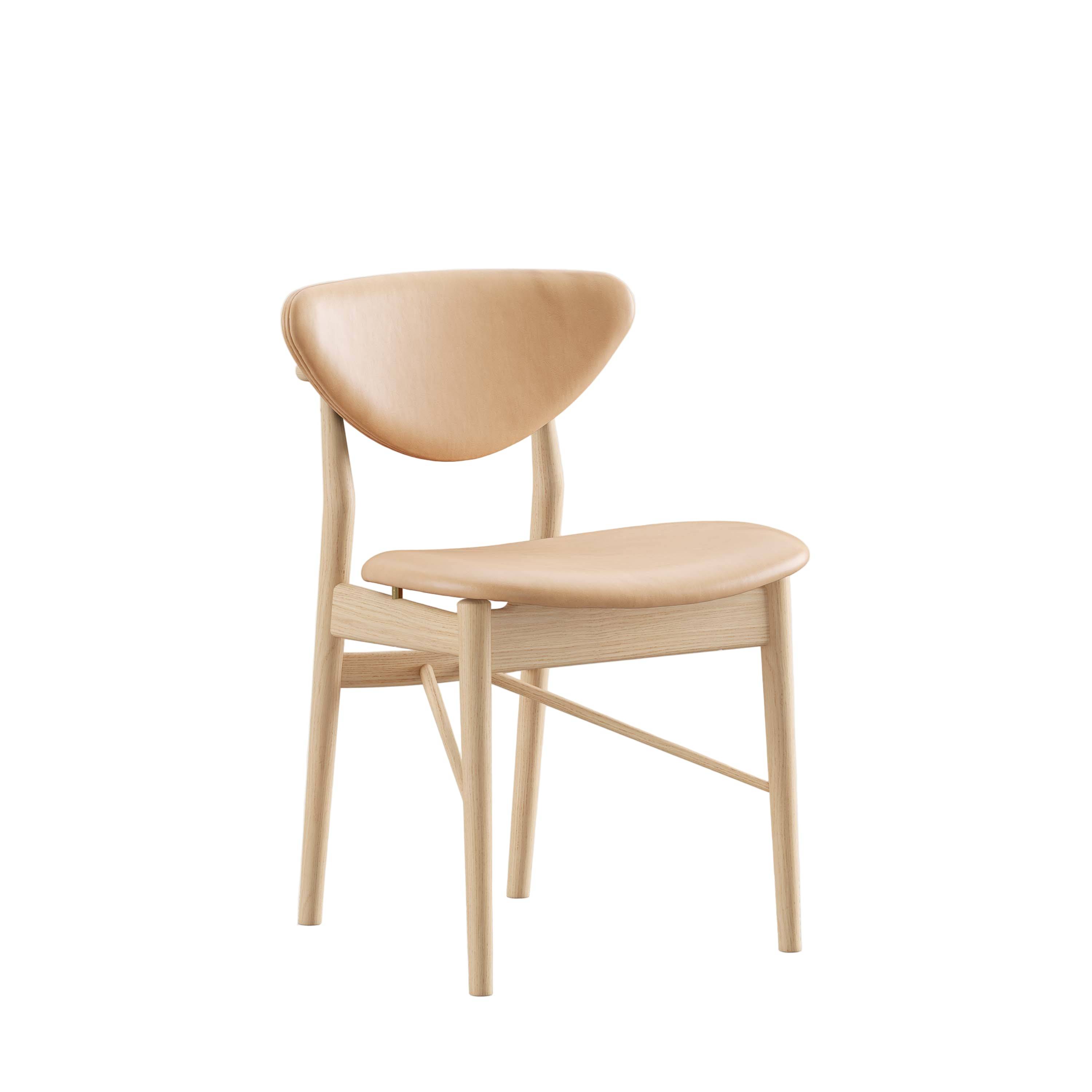 108 Chair, eg klar olie af Finn Juhl Vegetabilsk læder (natur) - Jacobsen Plus