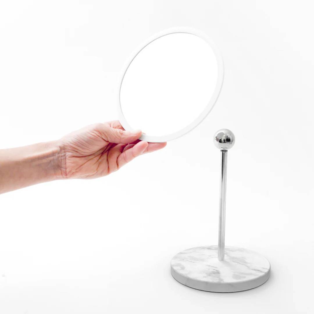Make-up spejl med sugekop og magnet - Bosign AirMirror Hvid/Marmor 5 x.