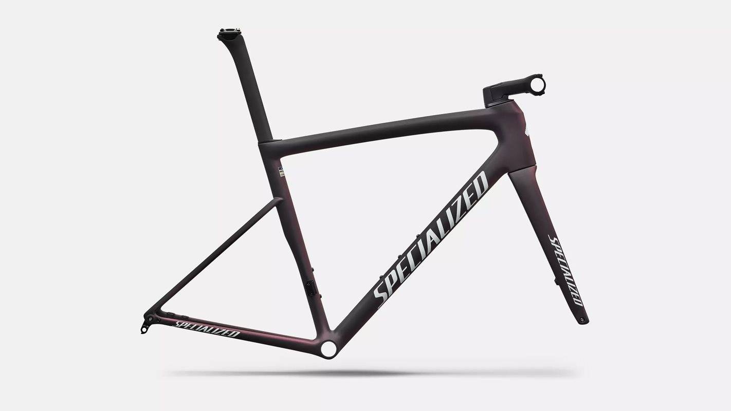 TARMAC SL8 RAM - SATIN CARBON / 100% CQV REFLEX SUPER RED PEARL FRONT EDGE (54)