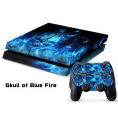 PS4 skin til konsol og to controllere. Skull of blue fire.