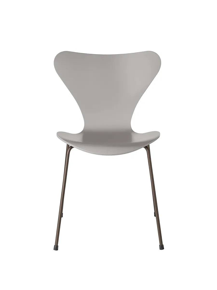 3107 Serie 7 stol lakeret af Arne Jacobsen Nine Grey / Brown Bronze - Jacobsen Plus