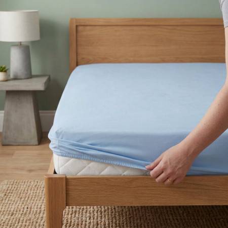 4ft Bed Light Blue Easy Care Fitted Sheet - 68 Pick Polycotton - 50% Cotton & 50% Polyester