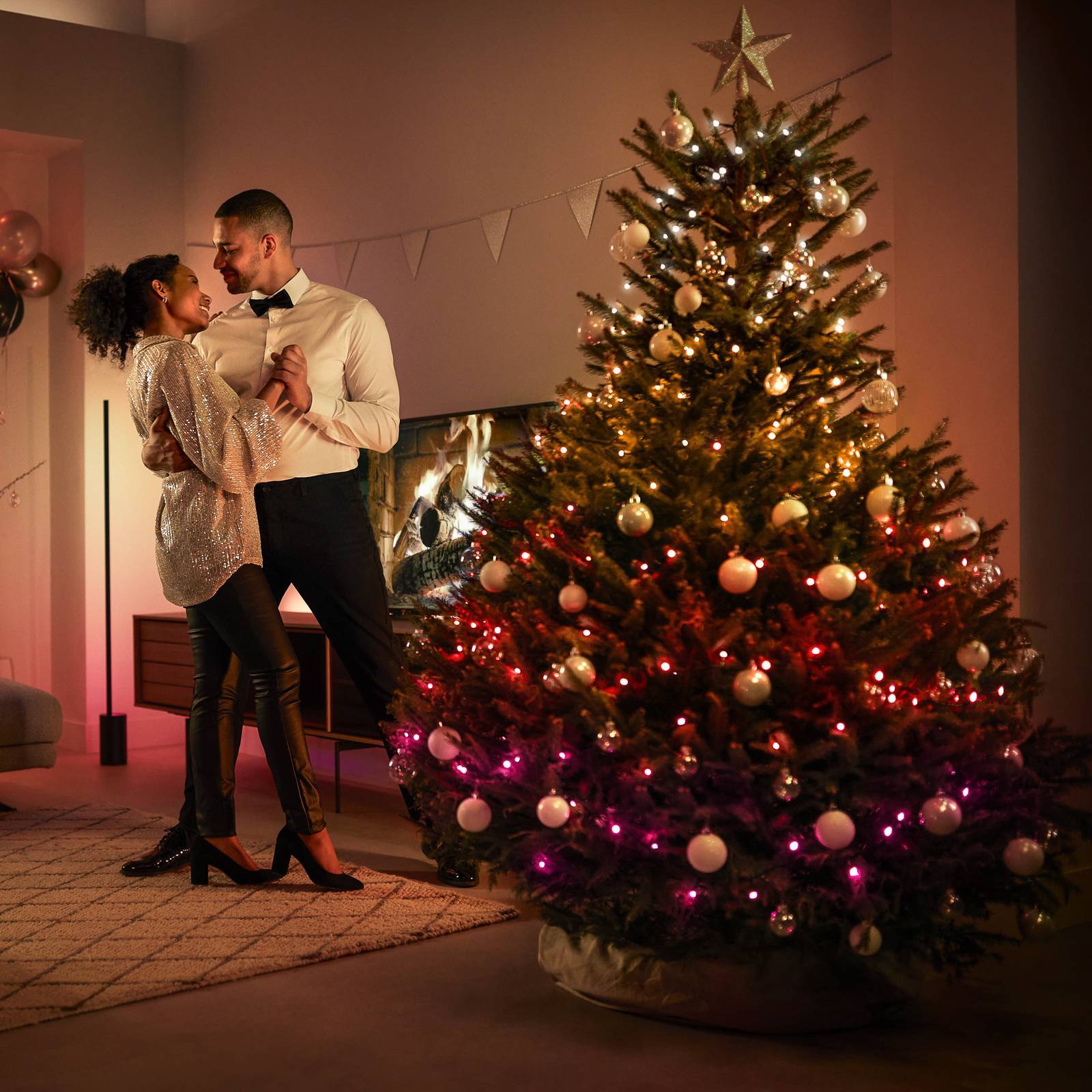 Philips Hue Festavia LED ljusslinga, CCT RGB 40 m Festavia, dimbar, Svart, Syntetmaterial, Modern, Smarta hem dekorationslampa utomhus