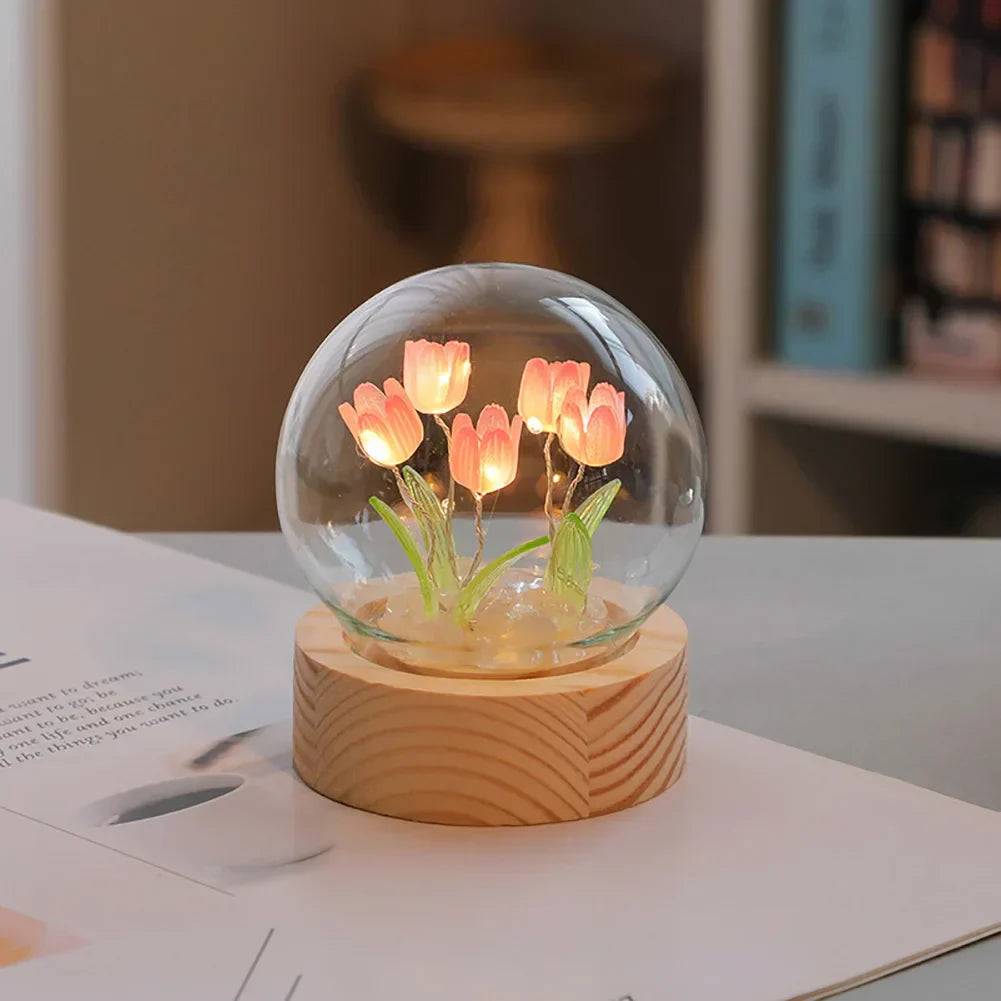 TulipGlow Elegant Blommig Bordslampa – Fina Belysning - 5 Rosa