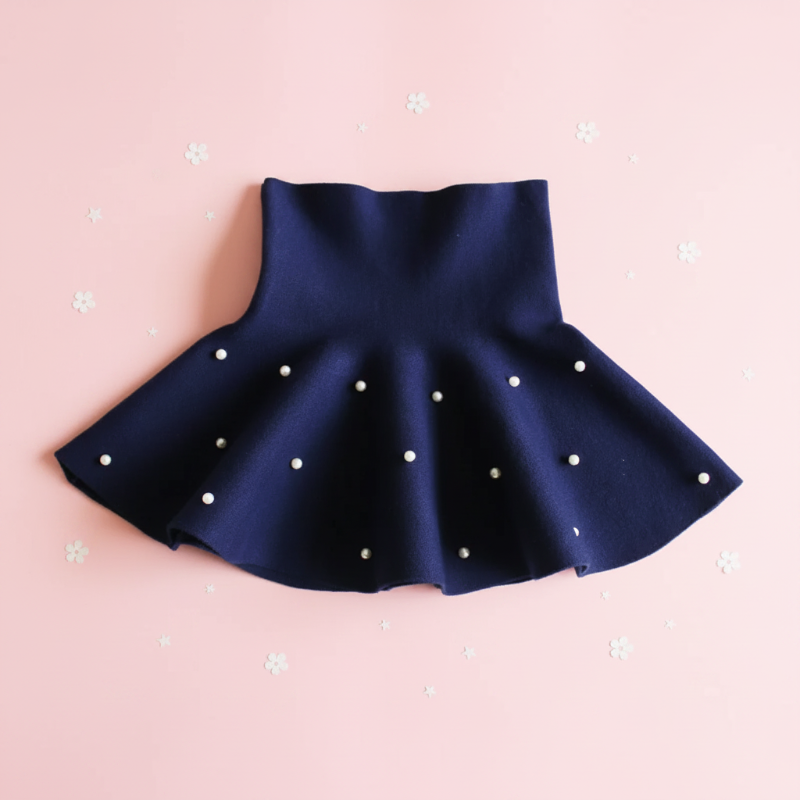 Girls Knitted Skirt – Komfort & stil – Barnkjol Marinblå / Spridda pärlor / 120 (3–4 år) | Pedagogiska Träleksaker