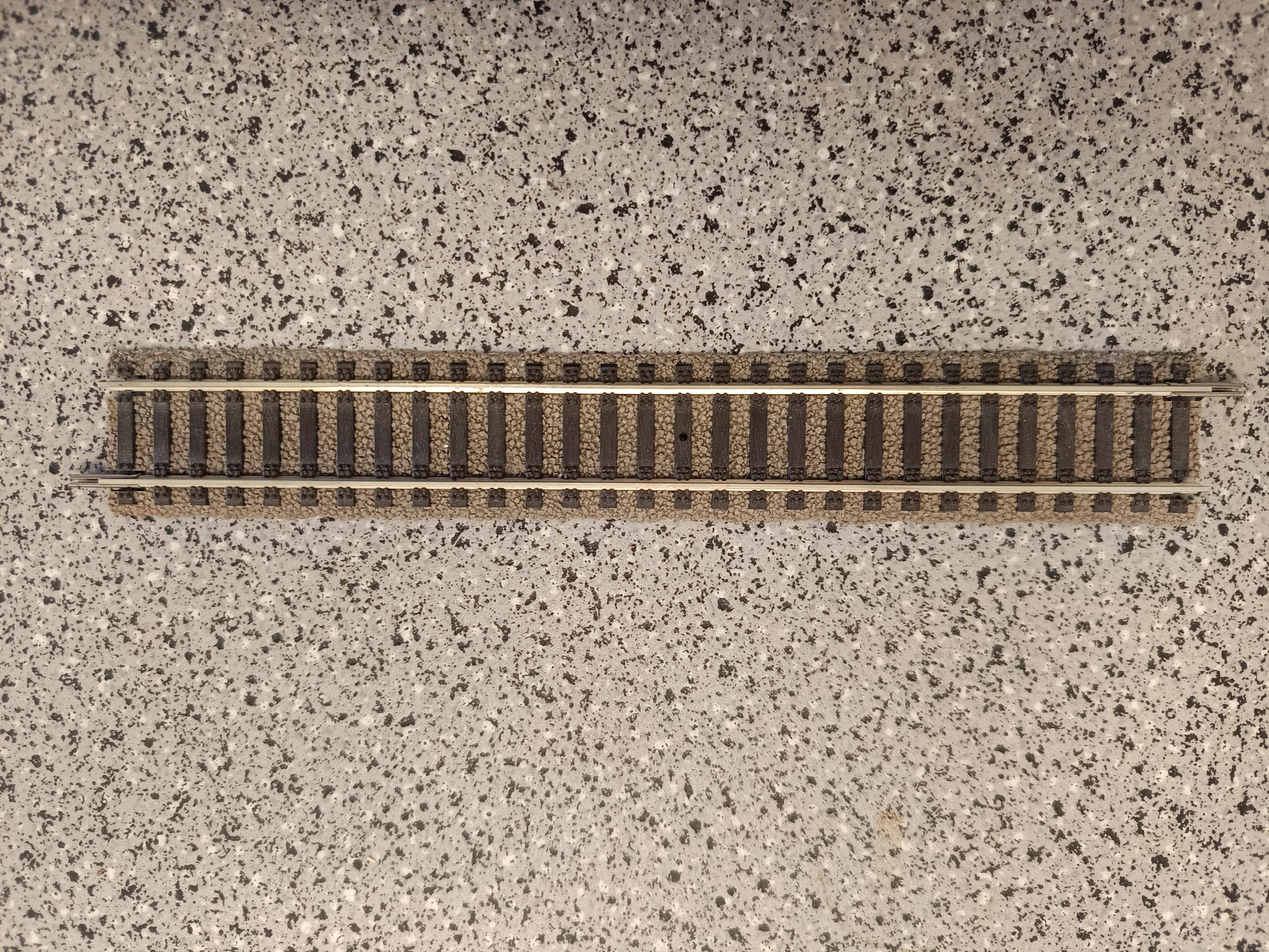 Rakspår 200 mm, Fleischmann 6101