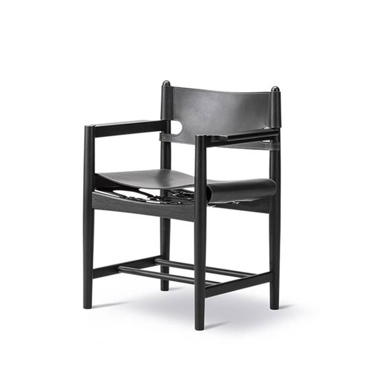 Fredericia Furniture Den spanska Matbord stol 3237/3238 Leather Black / Oak Black Lacquered