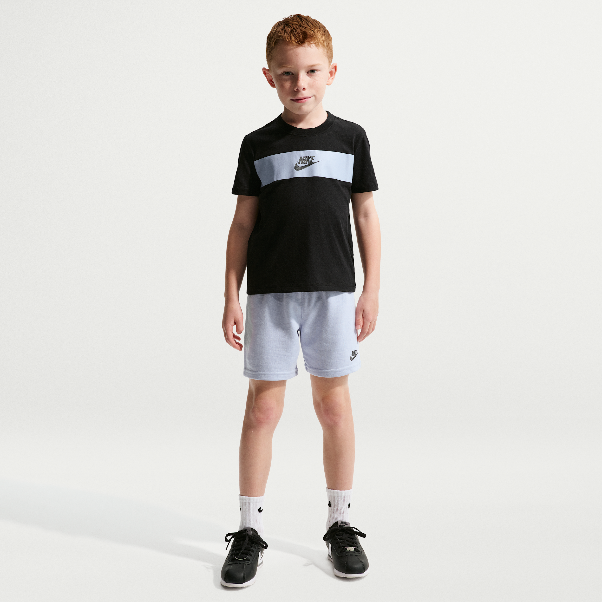 Todelt Nike Futura Icon-shortssæt til mindre børn - grå