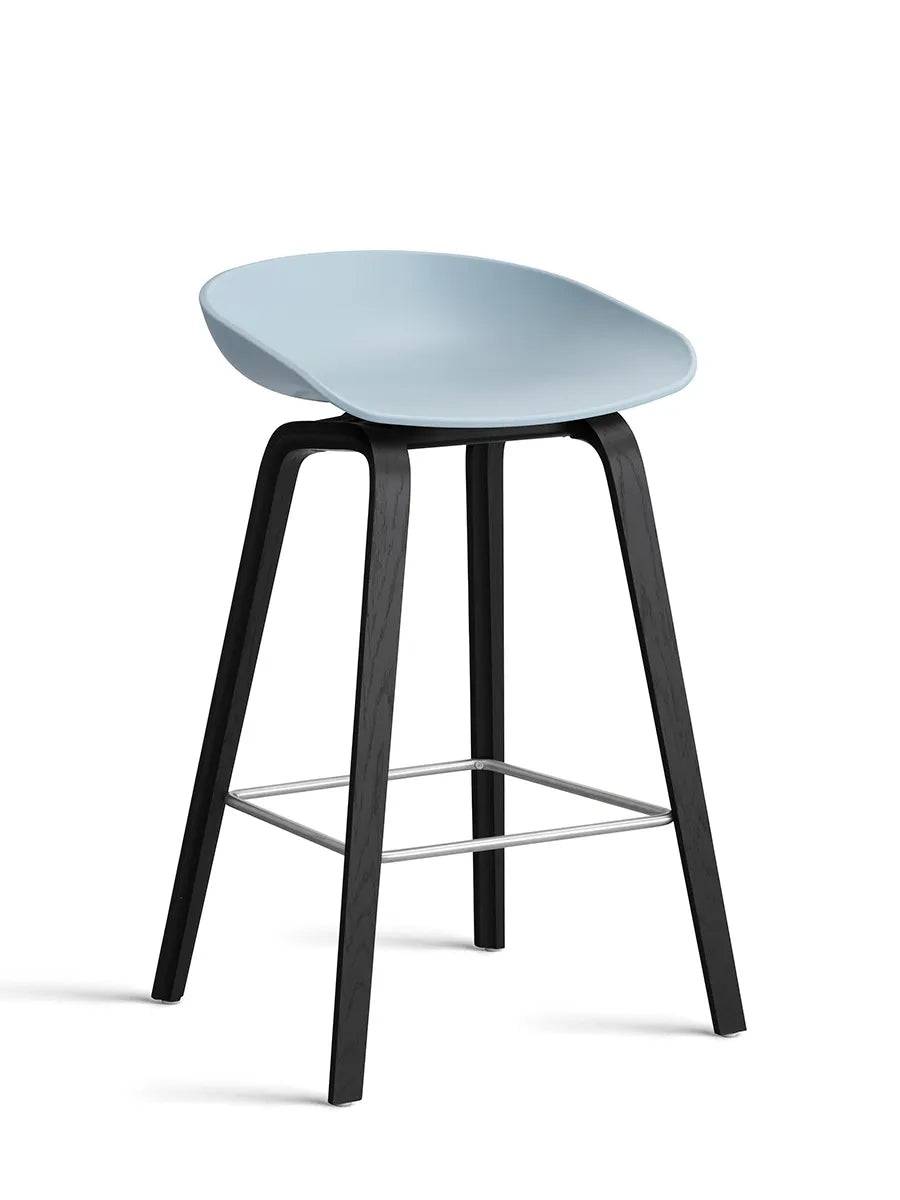 About a Stool AAS32 fra Hay Lav - B 50 x D 43 x H 64-75 cm / Slate Blue / Sortbejdset eg - Jacobsen Plus