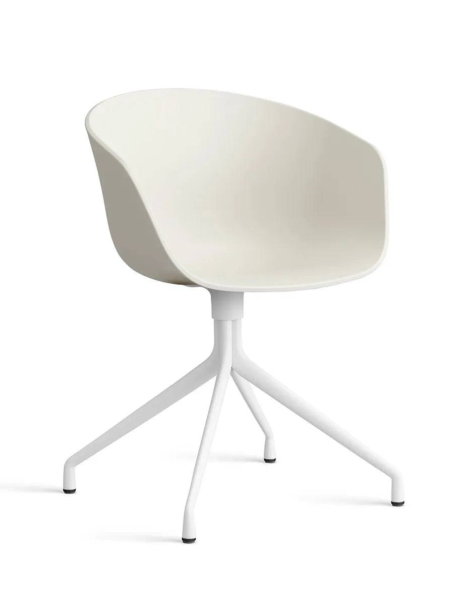 About a Chair AAC20 fra Hay Melange Cream / Hvid pulverlakeret aluminium - Jacobsen Plus