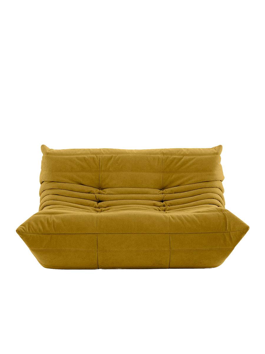 Togo Small Sofa fra Ligne Roset Alcantara Curry Y116 - Jacobsen Plus