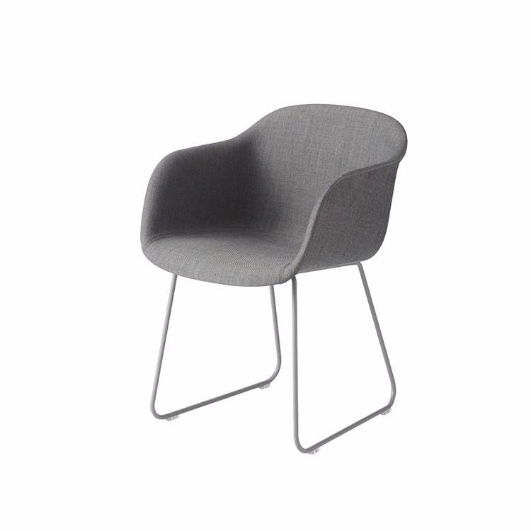 Muuto Fiber Sled Spisebordsstol Remix 133 Grå Armstöd