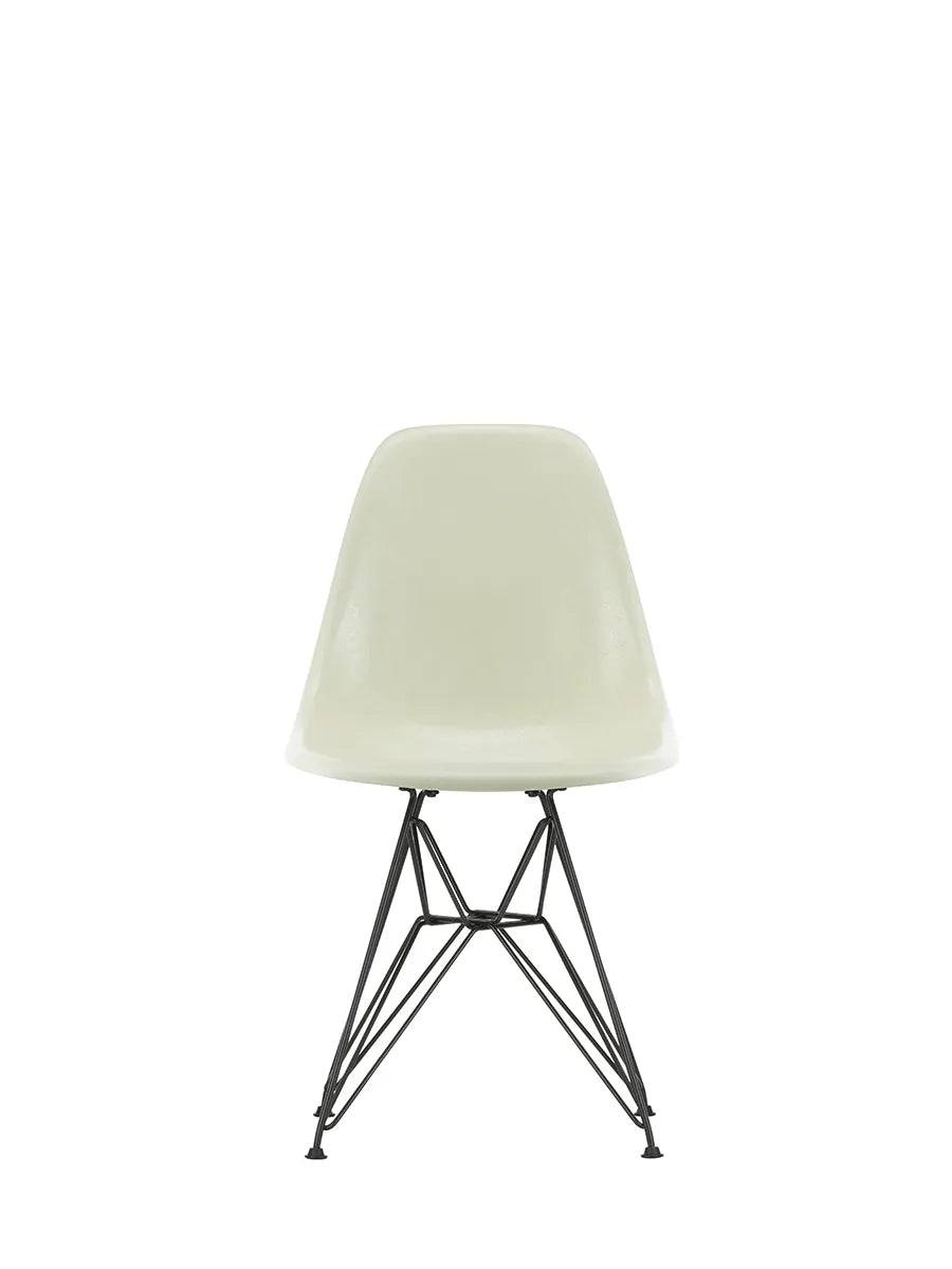 Eames Fiberglass Chair DSR, sortlakeret fra Vitra Eames Parchment - Jacobsen Plus