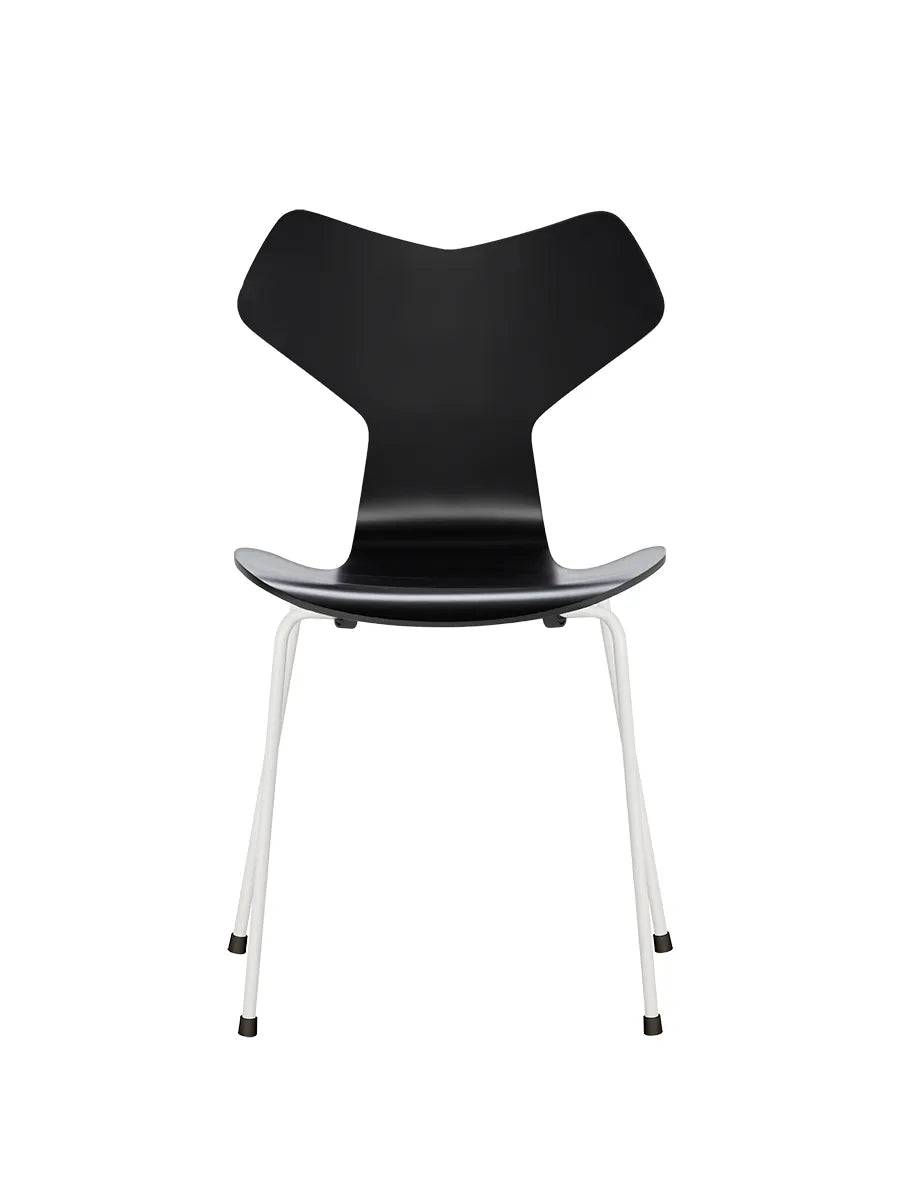 3130 Grand Prix stol lakeret af Arne Jacobsen Sort / Hvid - Jacobsen Plus