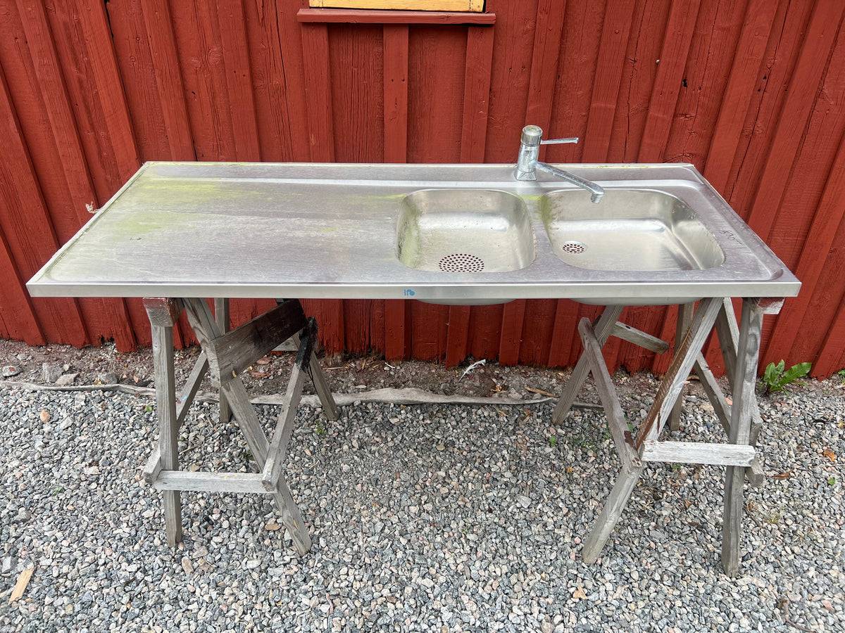 Diskbänk rostfri 140 cm