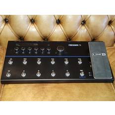 LINE 6 Firehawk FX pedalboard