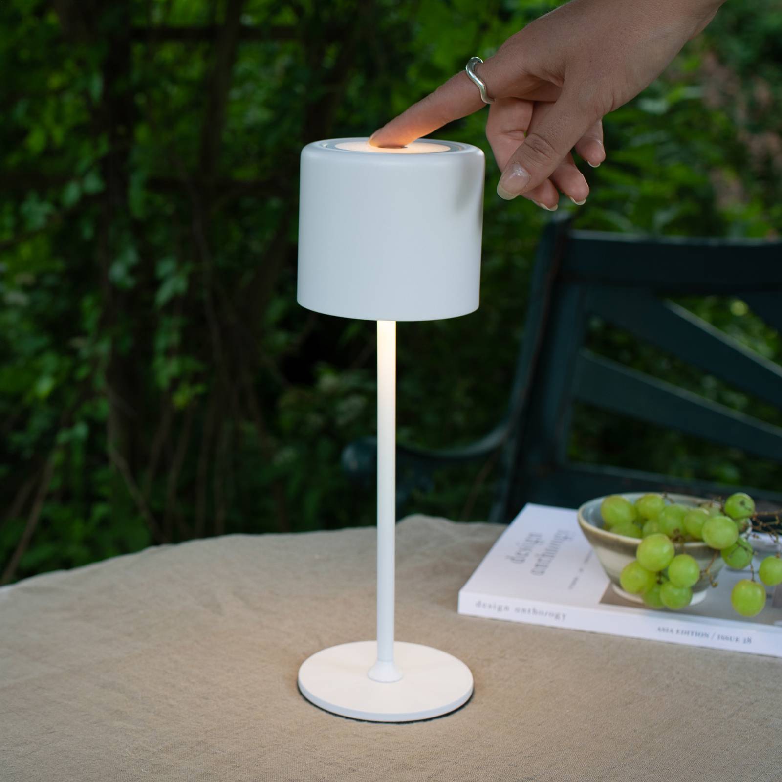 Markslöjd Batteridriven bordslampa Filo för utomhusbruk, vit Filo, dimbar, Vitt / opal, Metall, Modern