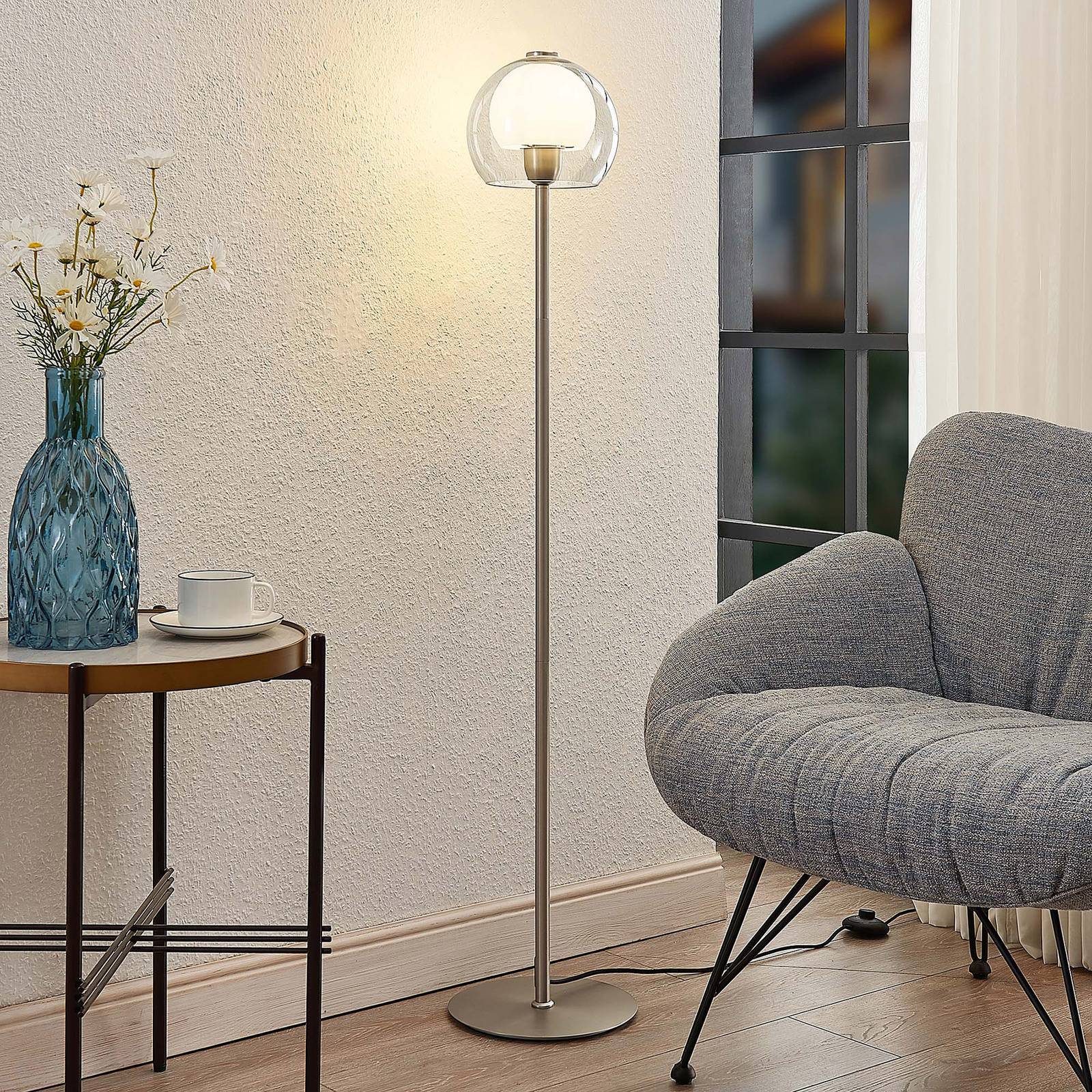 Golvlampa Kaiya Lucande, Aluminium / grå / zink, Vardagsrum / matsal, Metall, Modern, Golvlampa