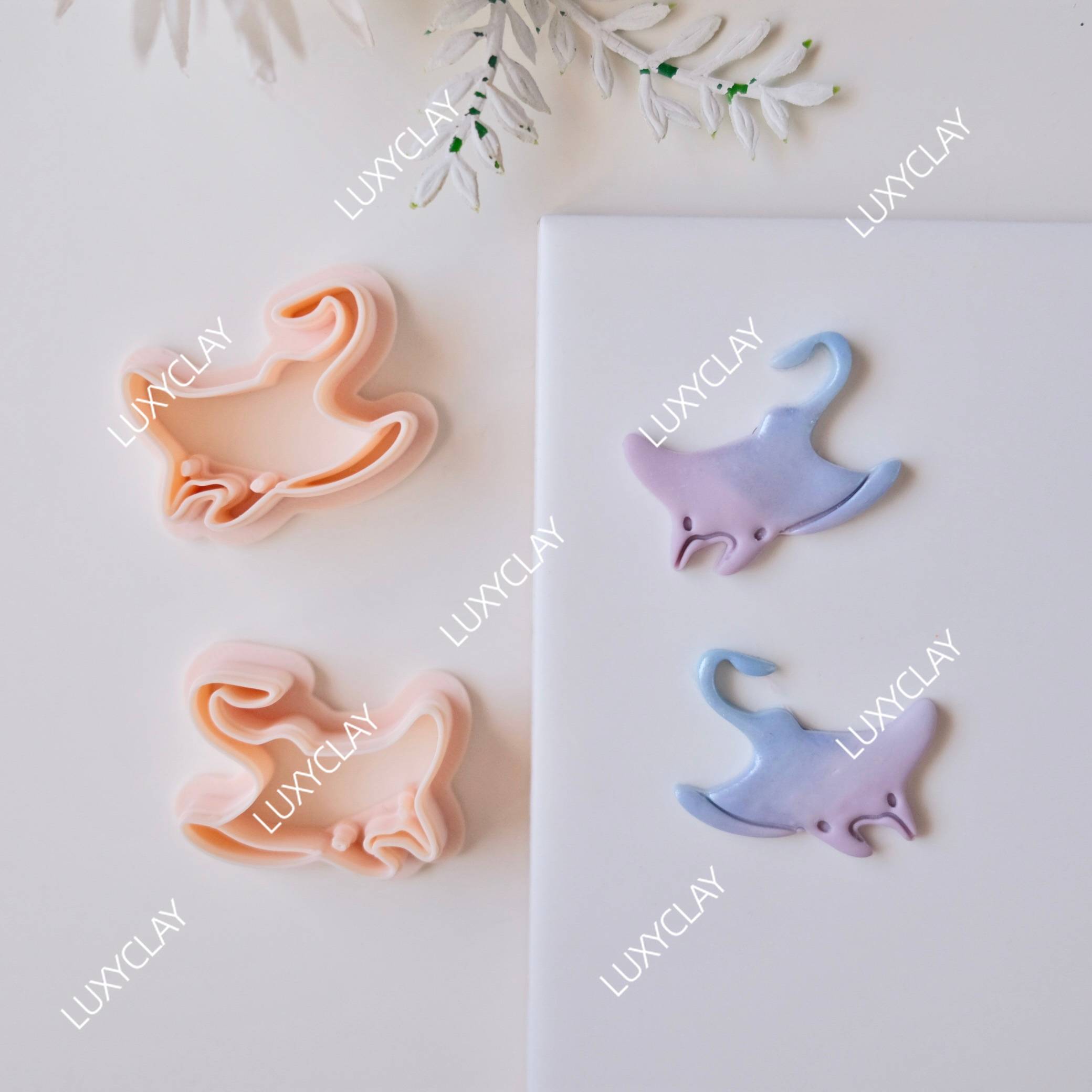 2pcs Marine Life Stingray Shape Clay Molds, Embossed Stingray Pattern Polymer Clay Cutters for DIY Earrings & Jewelry Making