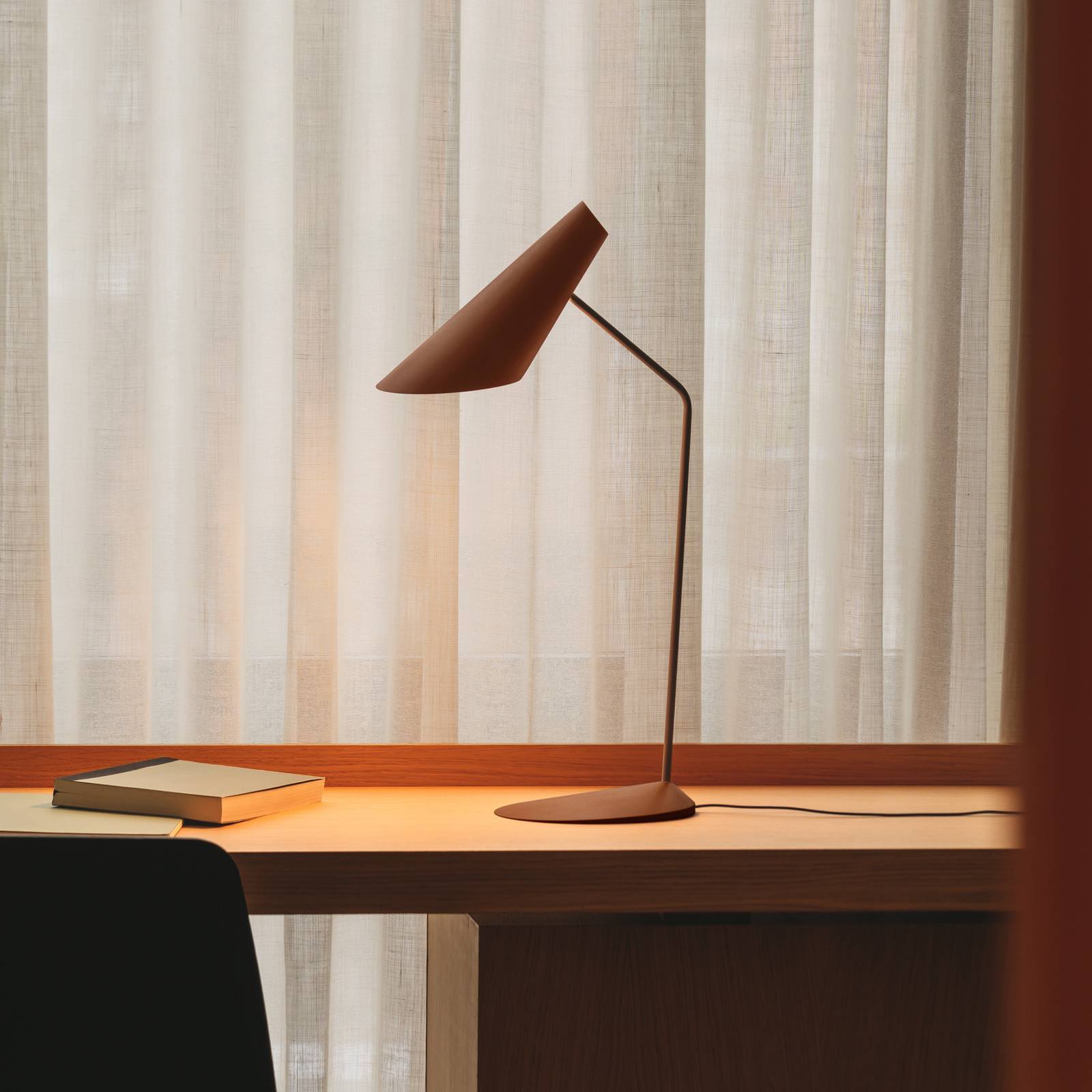 Vibia Bordlampe I.Cono, dæmpbar, Brun/rust, Stue/spisestue, Plast, Design