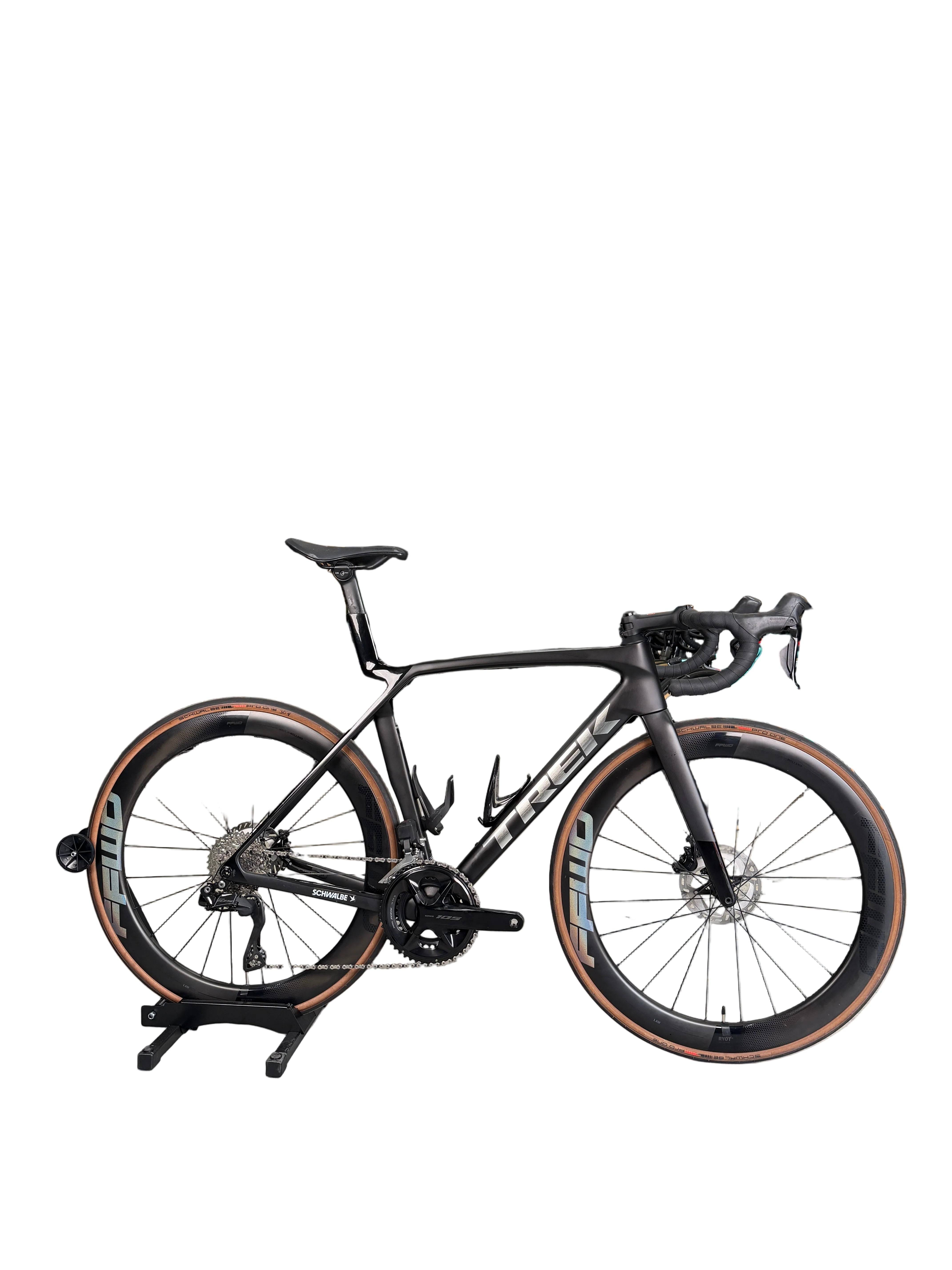 Trek Madone SL6 Carbon - Shimano 105 Di2 2x12sp - FFWD Royt 55 carbon wheelset