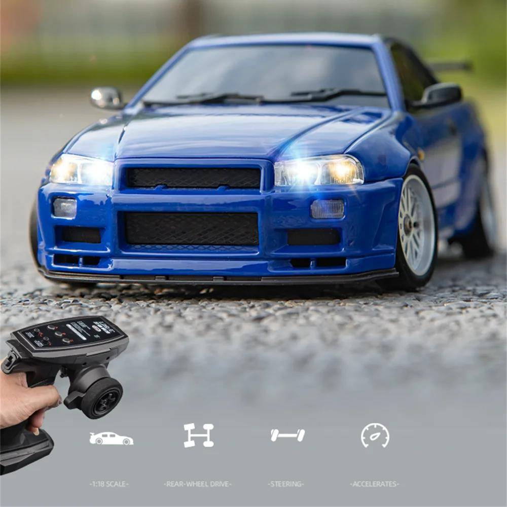 Ny 2,4 GHz 1/18 RC Metall Höghastighets Driftbil med Gyroskop Motorvägslegeringsbil Racing Fjärrkontroll Leksakspresent för barn vit