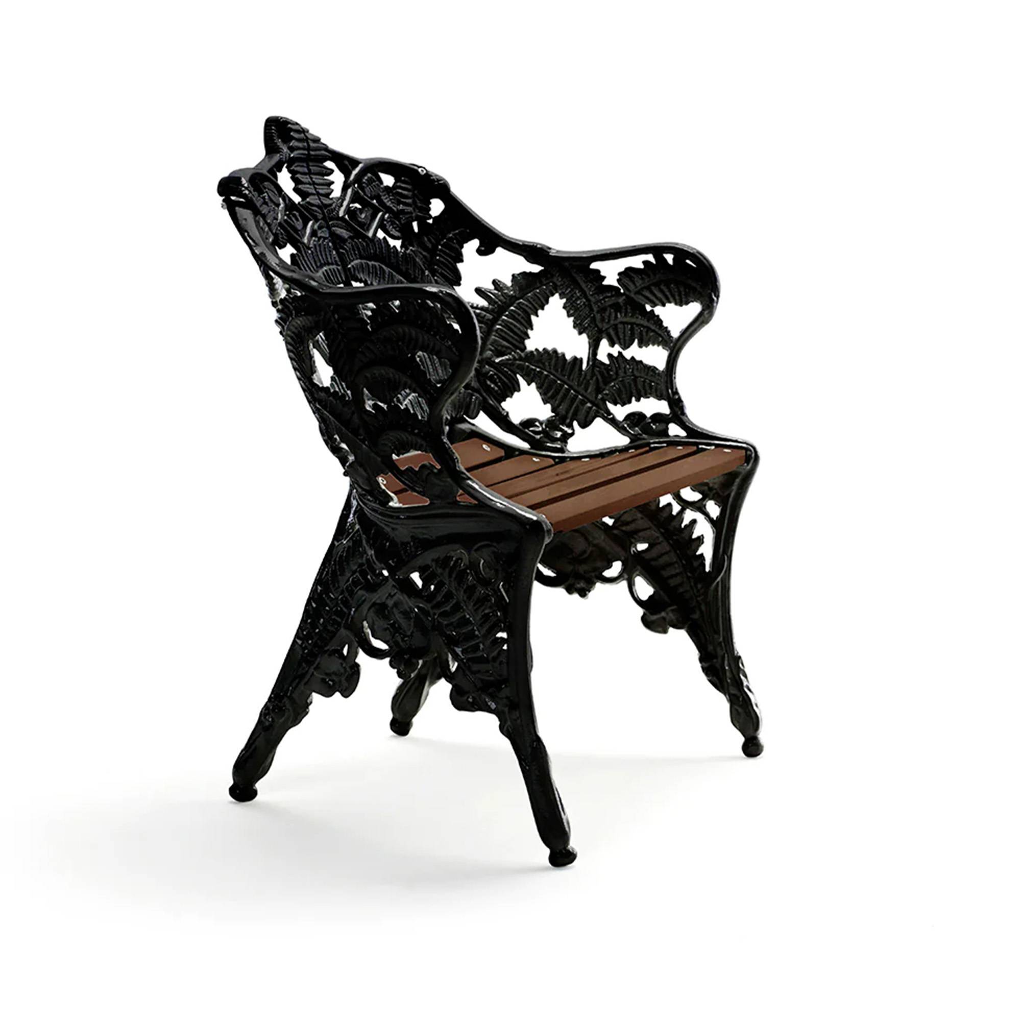Byarums Bruk - Fåtölj Classic - Oljad Mahogny/Svartlackerad Aluminium - Utomhusfåtöljer - Svart - Metall/Trä
