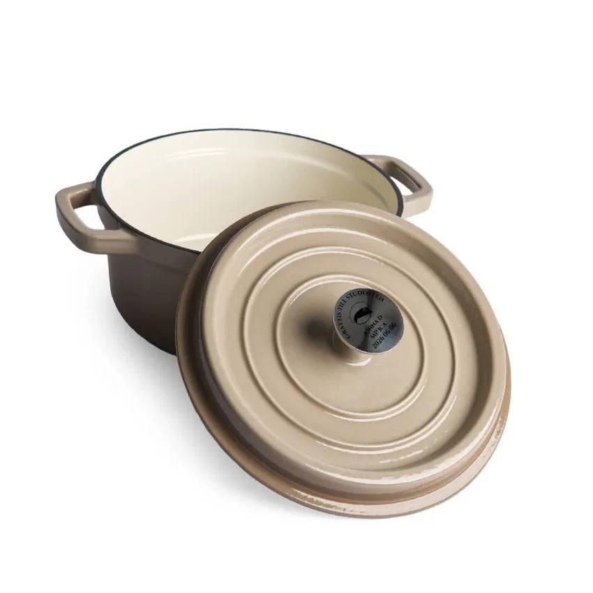 Emaljerad gjutjärnsgryta med personlig gravyr, BEIGE (HNGT-03)