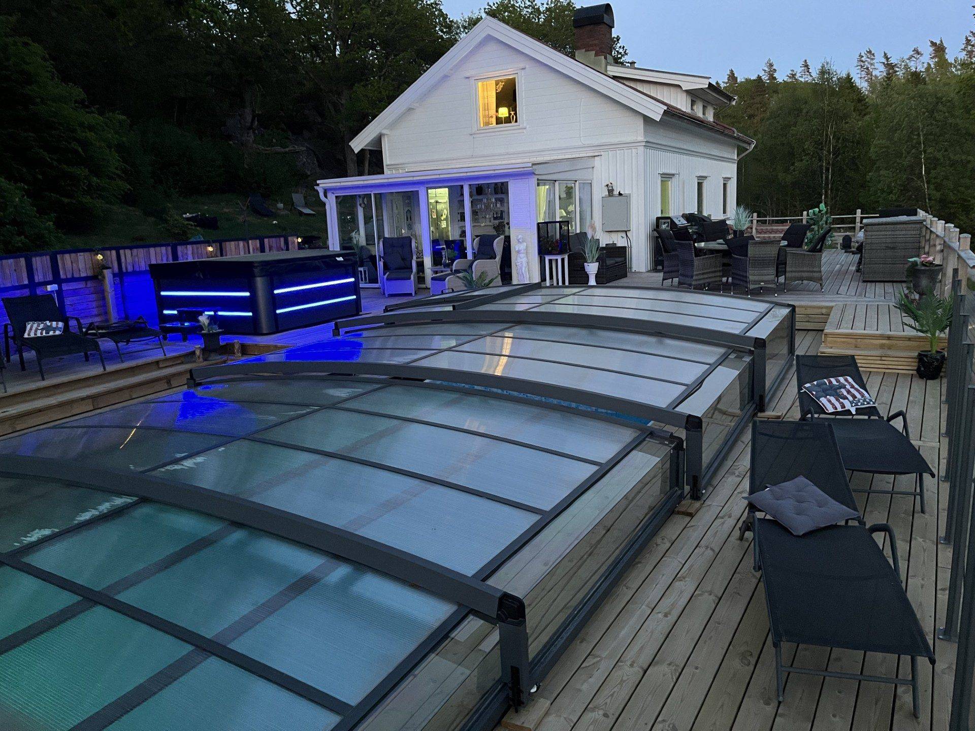 Pooltak 4x8m | Utan skenor UV-skydd Flexibel dörr - Mörkgrå/klarglas Transparent,Grå Metall