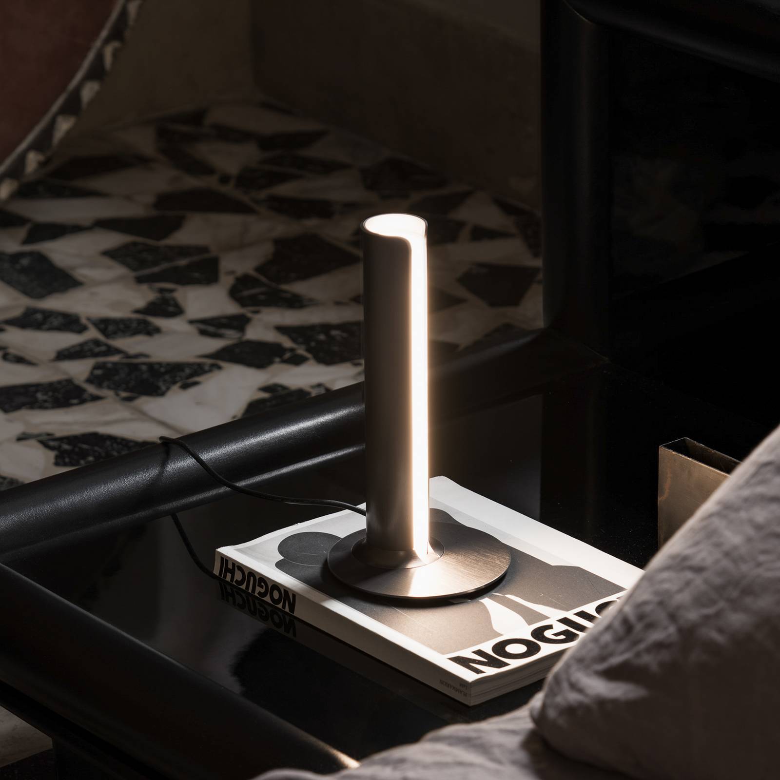 IDEAL LUX Bordslampa Dorica, dimbar, Aluminium / grå / zink, Vardagsrum / matsal, Aluminium / grå / zink, Modern, Bordslampa