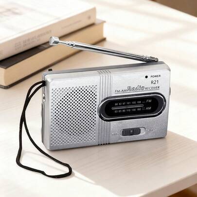 Bärbar AM/FM-radio med högtalare, batteridriven med lång räckvidd för inomhus-, utomhus- och nödanvändning, hörlursuttag, present för äldre, hemmet - Silver