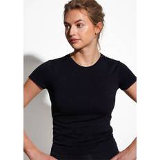 Run & Relax Bandha Tee (Beautiful Black)