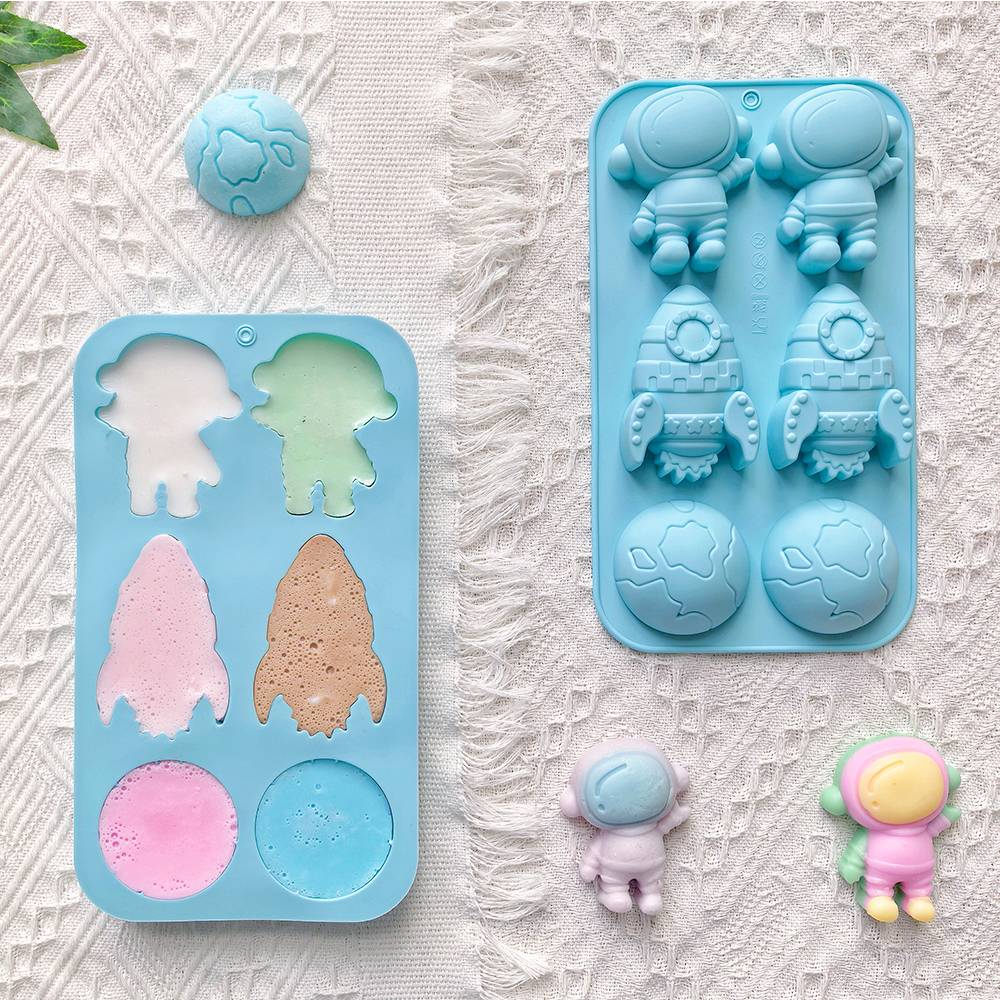Creative Space Theme Silicone Cake Mold 6-Chamber 3D Astronaut Rocket Earth Mold for Chocolate Candy Cake Decoration Mousse