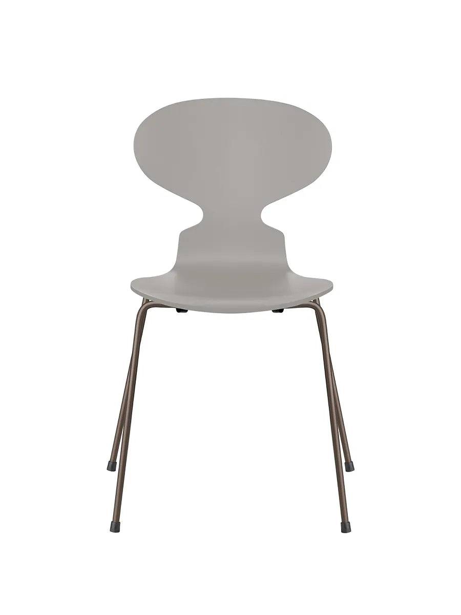 3101 Myren Stol lakeret af Arne Jacobsen Nine Grey / Brown Bronze - Jacobsen Plus