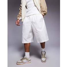 Nike - Club - Hvide oversized shorts