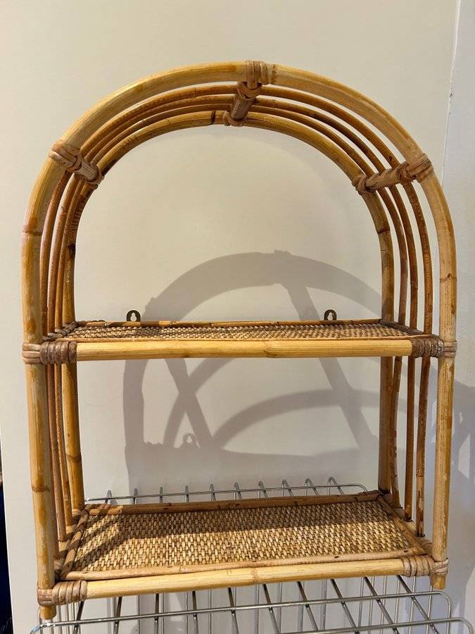 Vintage vägghylla i rotting och bambu, hylla, boho / retro / tiki