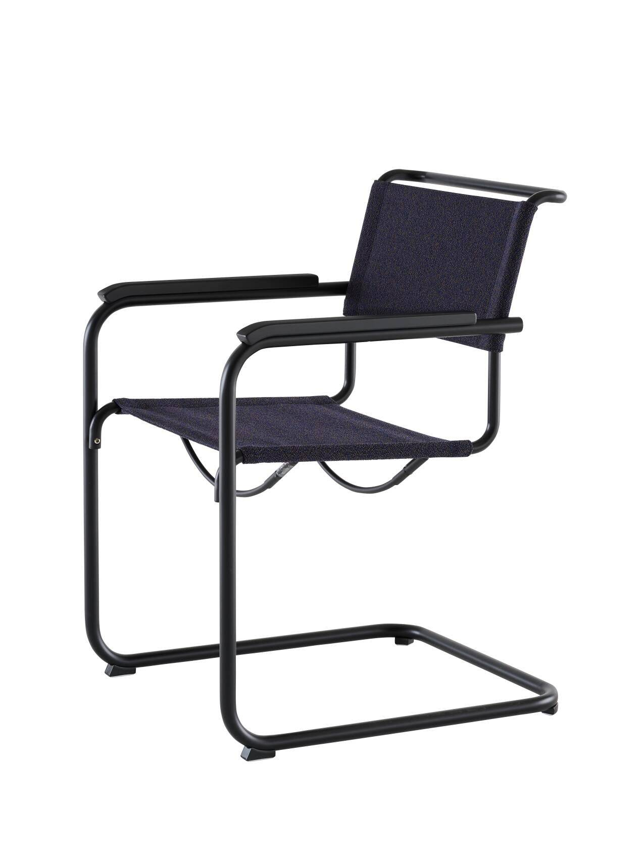 S 34 V cantilever chair fra Thonet Deep Black - Cento Deep - Stained beech I black TP 29 - Plastic gliders black - Jacobsen Plus