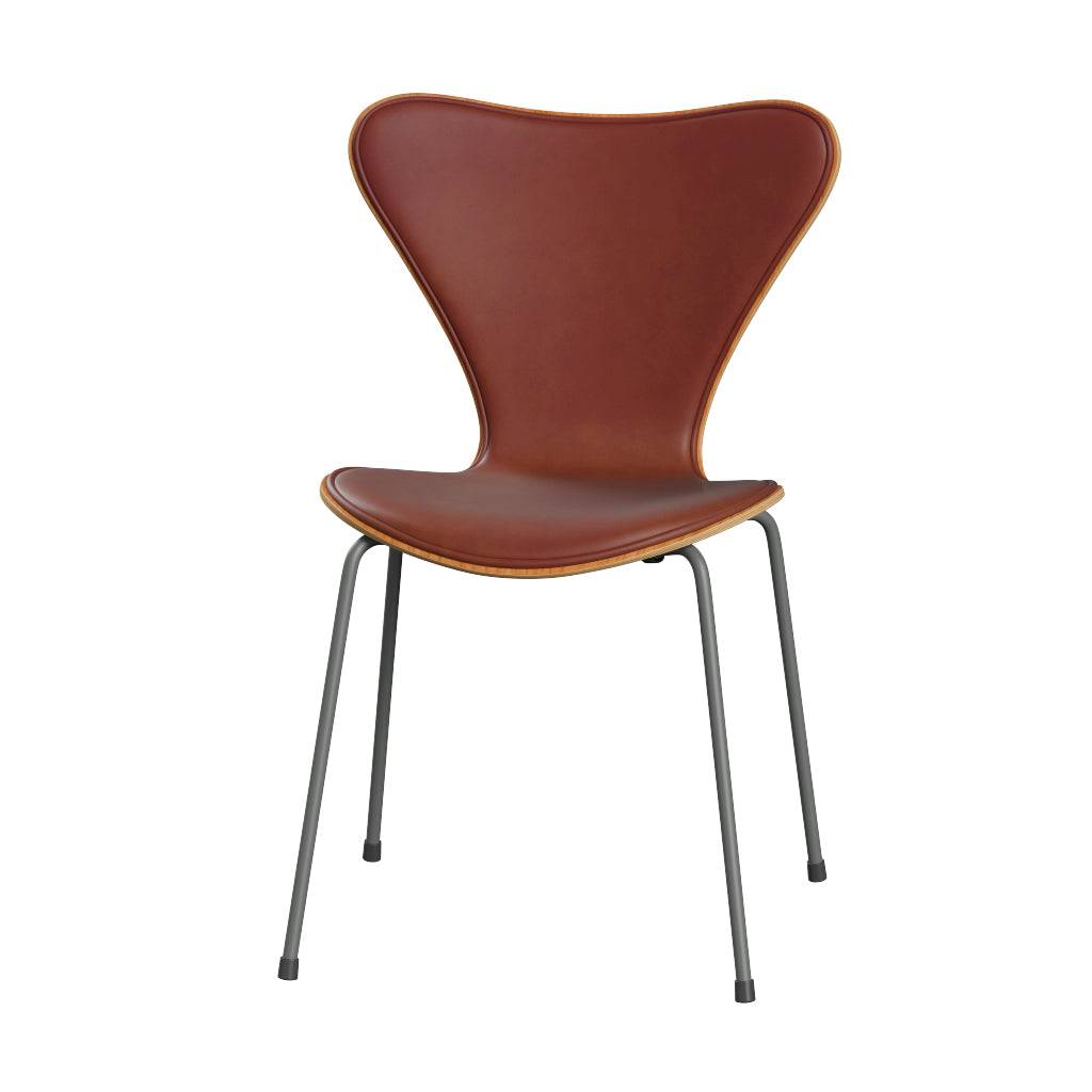 Fritz Hansen - 3107 stol, naturfiner og forsidepolstret i Grace læder Kirsebær - Kastanjebrun læder - Silver Grey stel - Jacobsen Plus