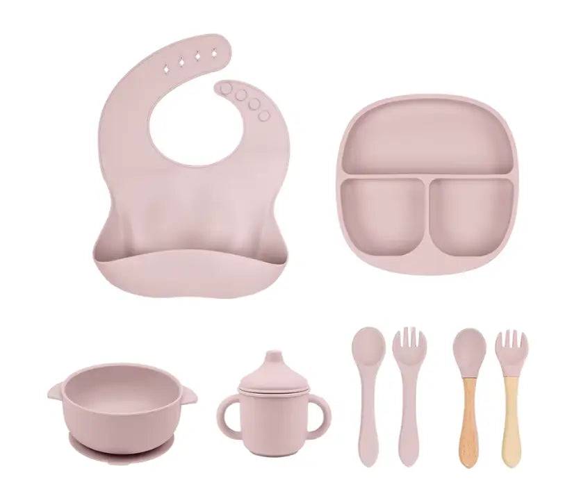 8-delt silikone babymadningssæt - sugekoppe, skål, hagesmæk og kop - BPA-frit og rodfrit førstemadssæt til babyer og småbørn - pink