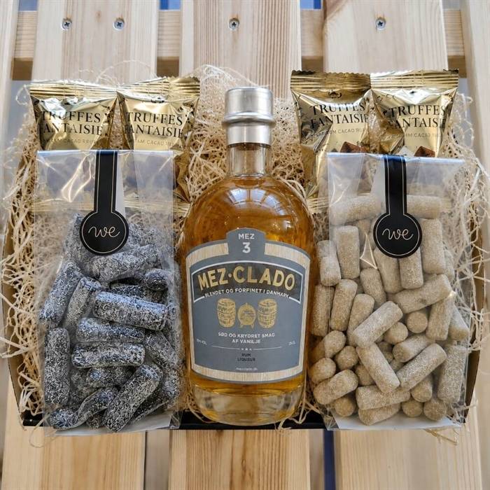Gavekurv med Rom og lakrids fra Walldelux.dk