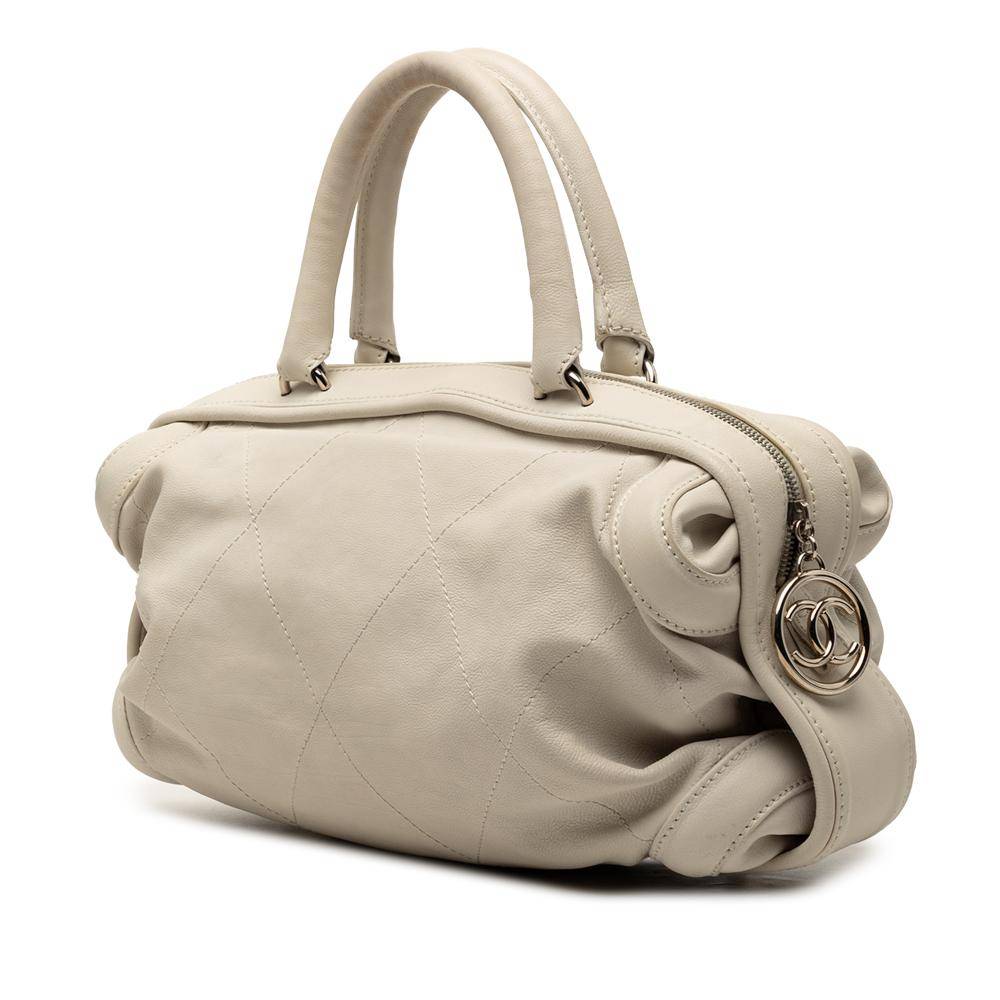 Chanel Vintage Chanel Travel Bag L 21cm x W 37cm x D 17.50cm - Rejse- & Sportstasker hos Magasin.