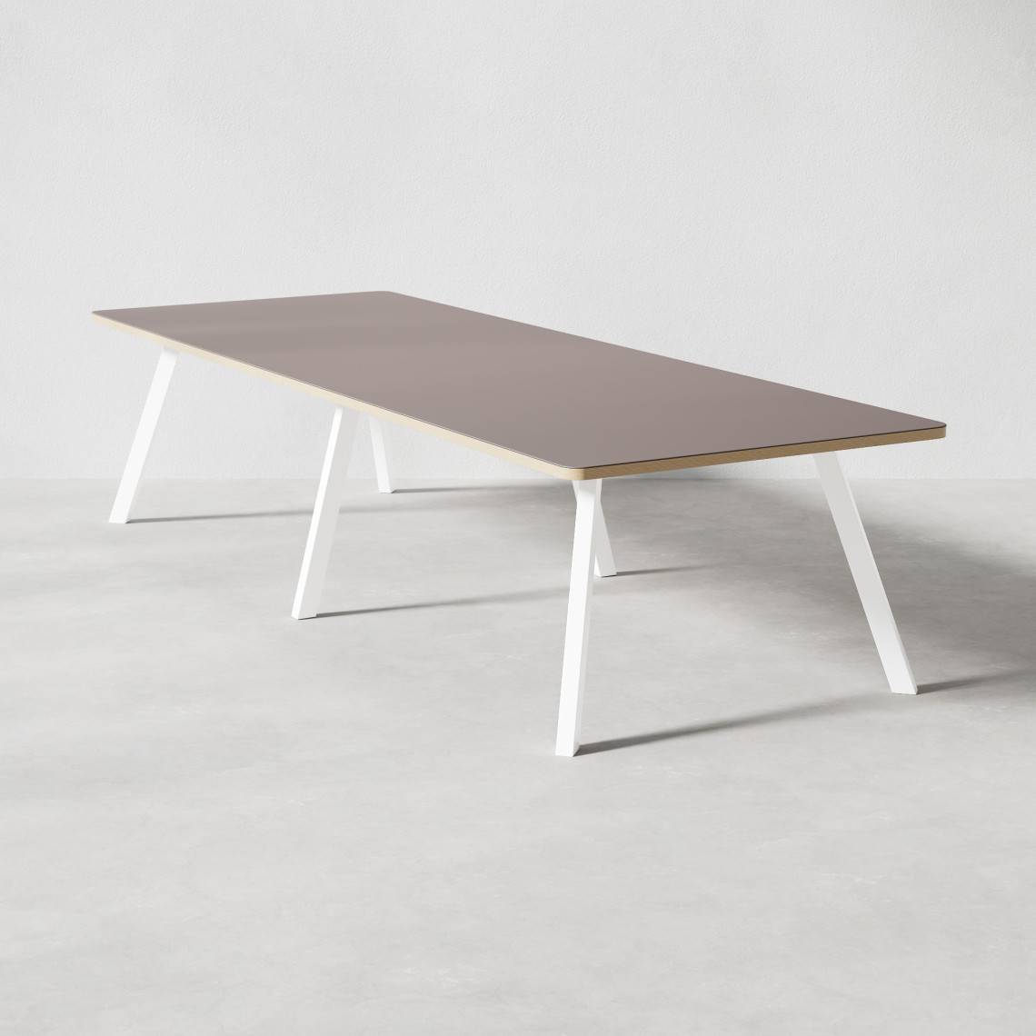 Konferencebord Viggo Plus, Højde 73 cm, Bredde 115 cm, Længde 320 cm, Bordplade Mauve, Understel Hvid.